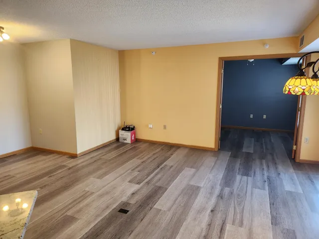 $139,500 | 5650 Boone Avenue North, Unit 321, New Hope, MN 55428