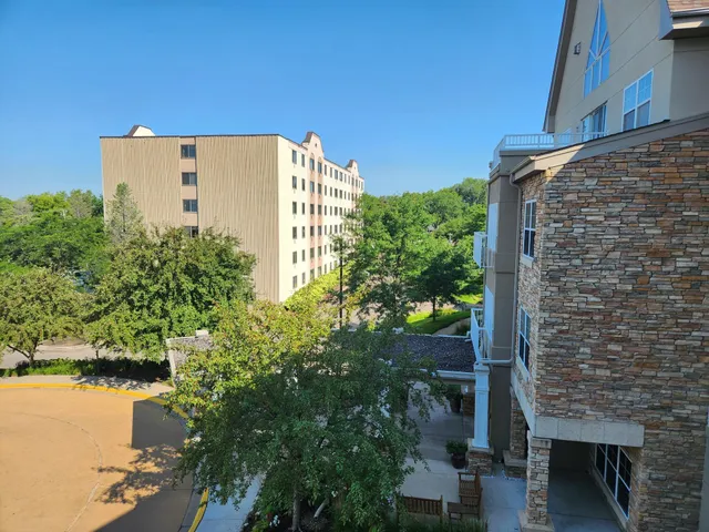 $139,500 | 5650 Boone Avenue North, Unit 321, New Hope, MN 55428