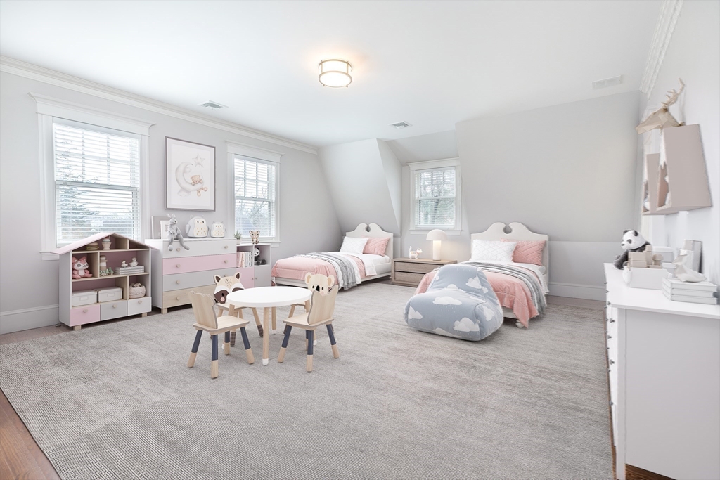 9 Woodman Road Newton, MA 02467 - Photo 27 of 33