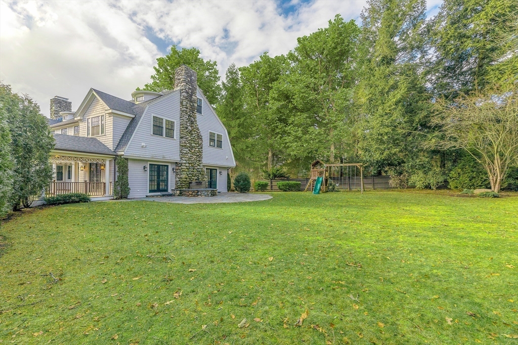 9 Woodman Road Newton, MA 02467 - Photo 4 of 33