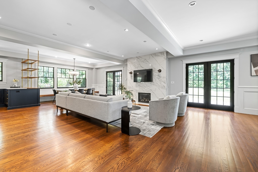 9 Woodman Road Newton, MA 02467 - Photo 5 of 33