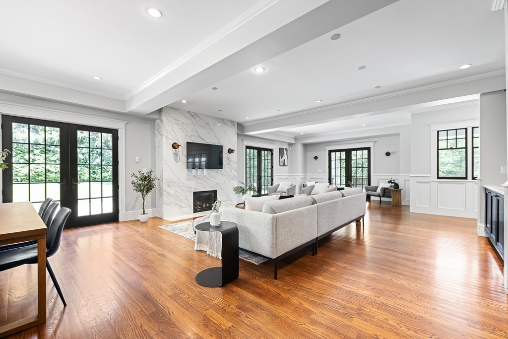 9 Woodman Road Newton, MA 02467 - Photo 6 of 33