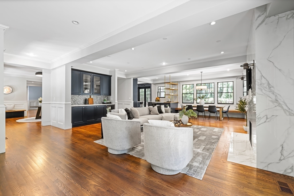 9 Woodman Road Newton, MA 02467 - Photo 8 of 33