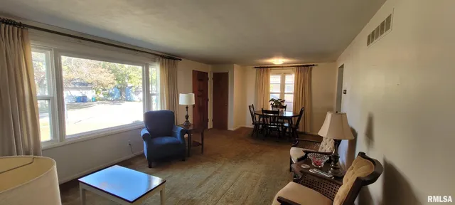 $141,500 | 3221 Peach Street, Mount Vernon, IL 62864