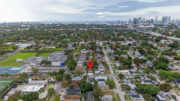 $2,300 | 4521 Northwest 14th Avenue, Unit 4521, Miami, FL 33142