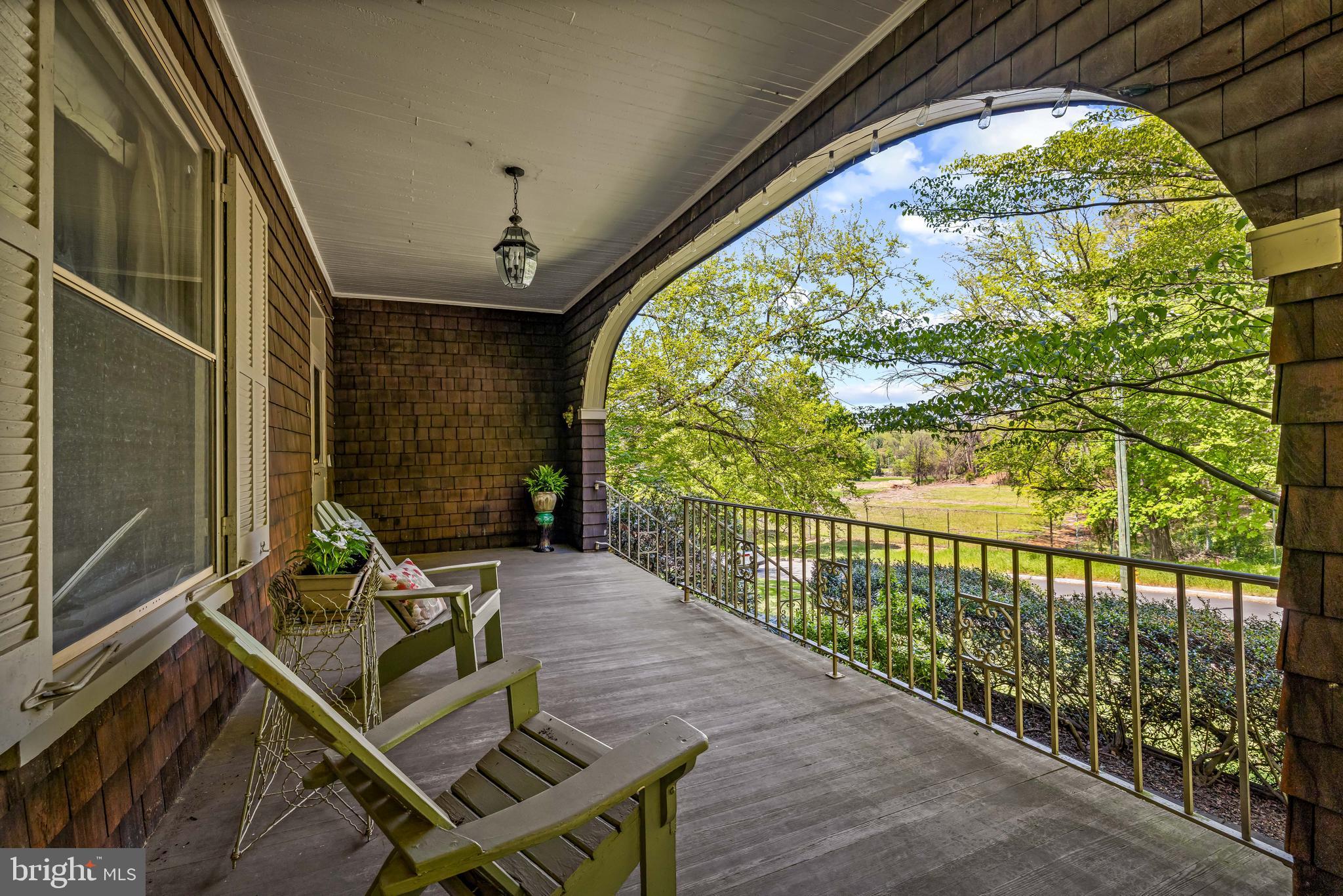 4 Hillside Road Baltimore, MD 21210 - Photo 25 of 59 Front Porch