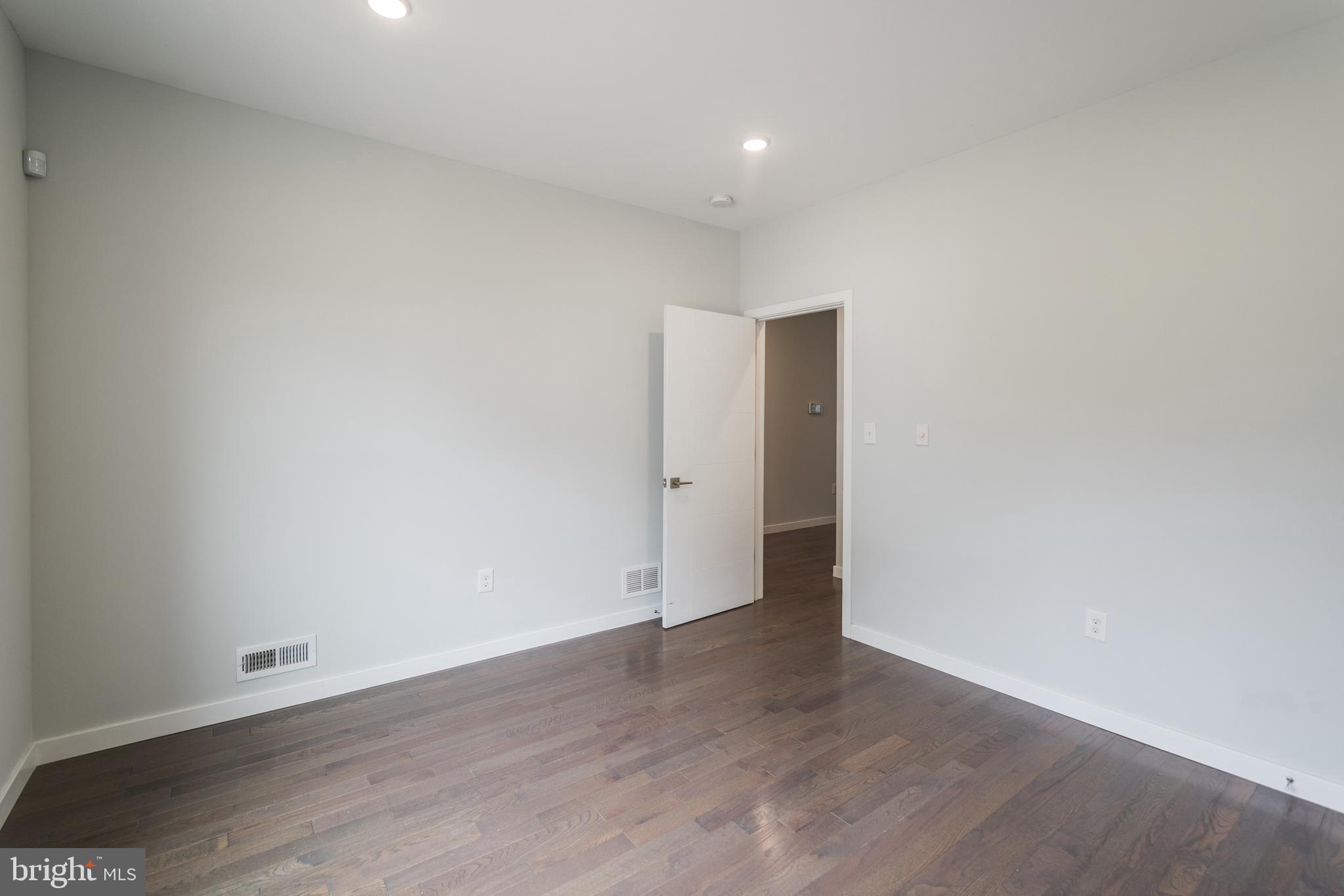 1524 North 8th Street, Unit 2 Philadelphia, PA 19122 - Photo 9 of 22 a view of an empty room
