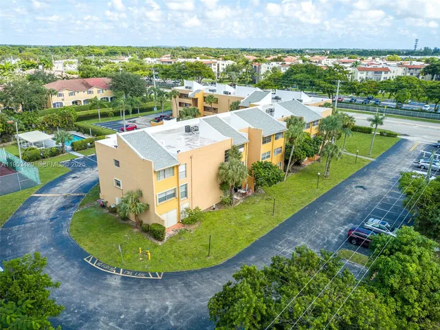 $112,500 | 1891 Southwest 81st Avenue, Unit 310, North Lauderdale, FL 33068
