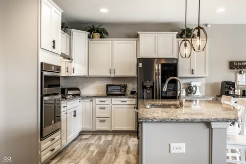 $600,000 | 6138 Crabapple Drive, Whitestown, IN 46075