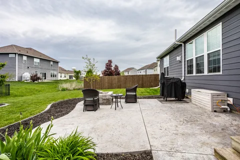 $600,000 | 6138 Crabapple Drive, Whitestown, IN 46075