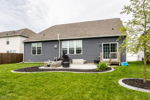 $600,000 | 6138 Crabapple Drive, Whitestown, IN 46075