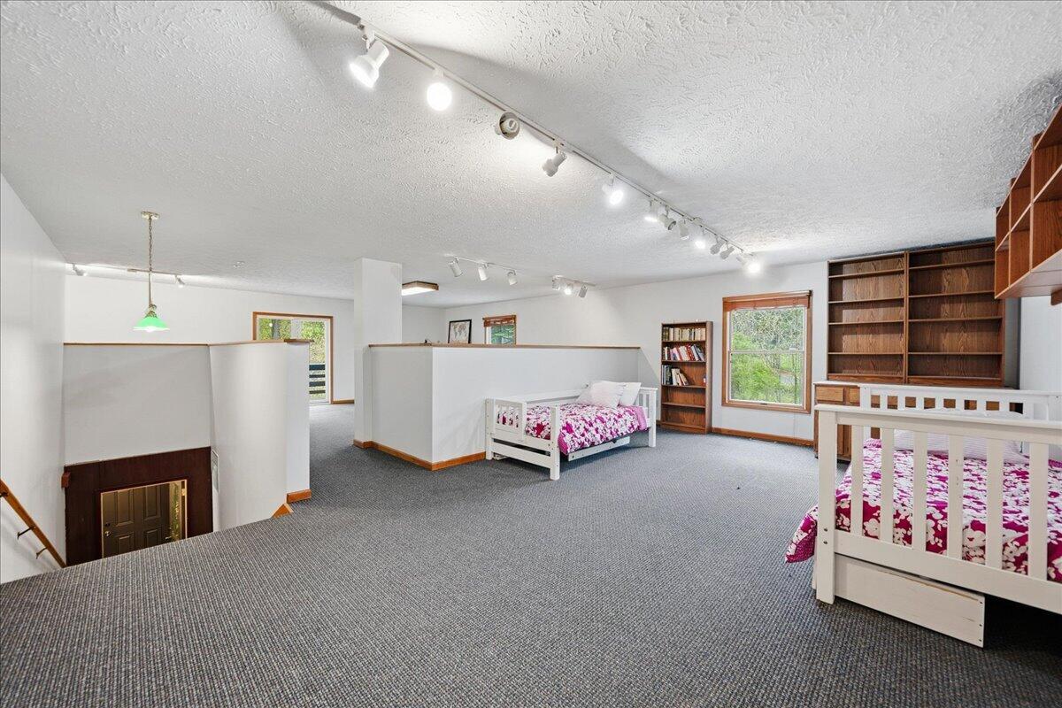 718 North Old Suman Road Valparaiso, IN 46383 - Photo 43 of 56 1200x800