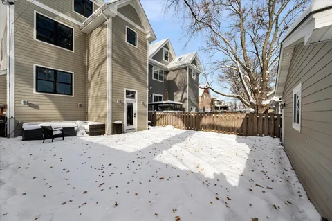 $1,195,000 | 946 Clinton Avenue, Oak Park, IL 60304