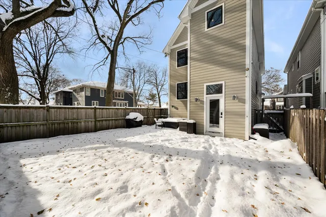 $1,195,000 | 946 Clinton Avenue, Oak Park, IL 60304
