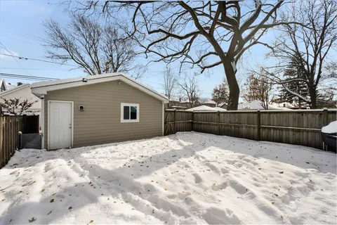 $1,195,000 | 946 Clinton Avenue, Oak Park, IL 60304