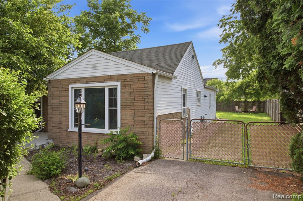 1660 Sheldon Road Canton, MI 48187 - Photo 22 of 37