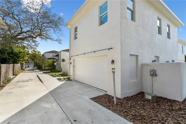 $5,500 | 1903 West Bristol Avenue, Unit 2, Tampa, FL 33606