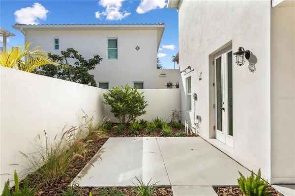 $5,500 | 1903 West Bristol Avenue, Unit 2, Tampa, FL 33606