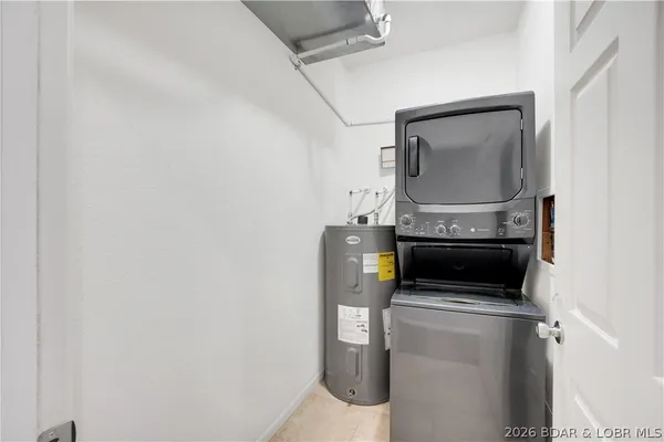 $325,000 | 4935 Robins Circle, Unit 213, Osage Beach, MO 65065