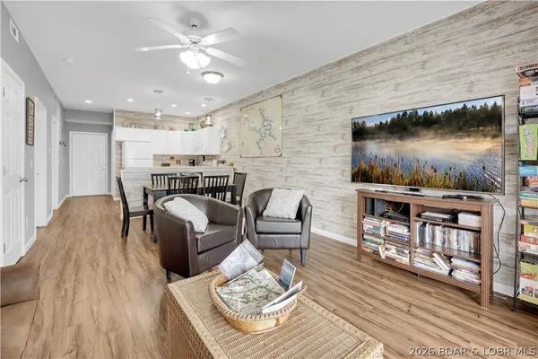 $325,000 | 4935 Robins Circle, Unit 213, Osage Beach, MO 65065