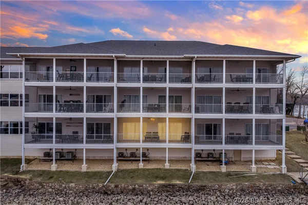 $325,000 | 4935 Robins Circle, Unit 213, Osage Beach, MO 65065