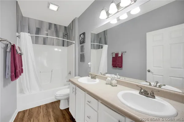 $325,000 | 4935 Robins Circle, Unit 213, Osage Beach, MO 65065