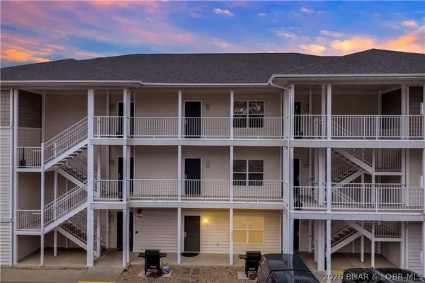 $325,000 | 4935 Robins Circle, Unit 213, Osage Beach, MO 65065