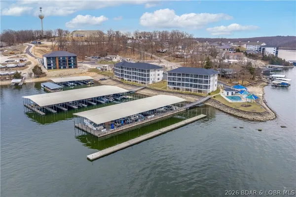 $325,000 | 4935 Robins Circle, Unit 213, Osage Beach, MO 65065