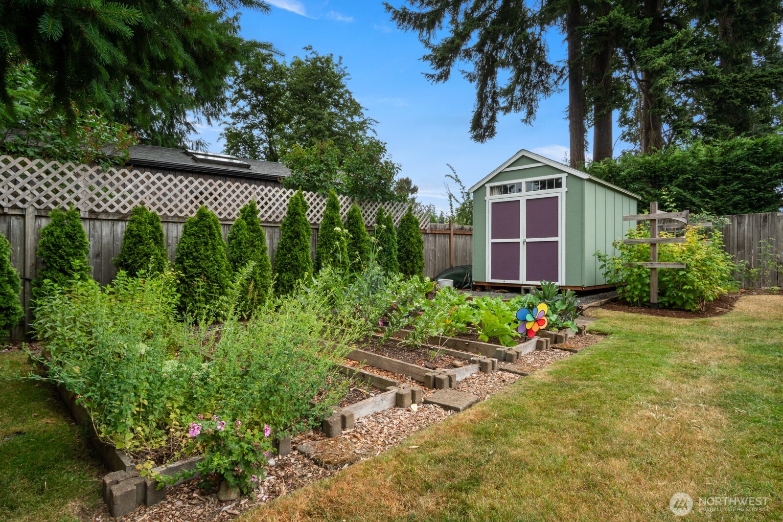8915 218th Street Southwest Edmonds, WA 98026 - Photo 28 of 39