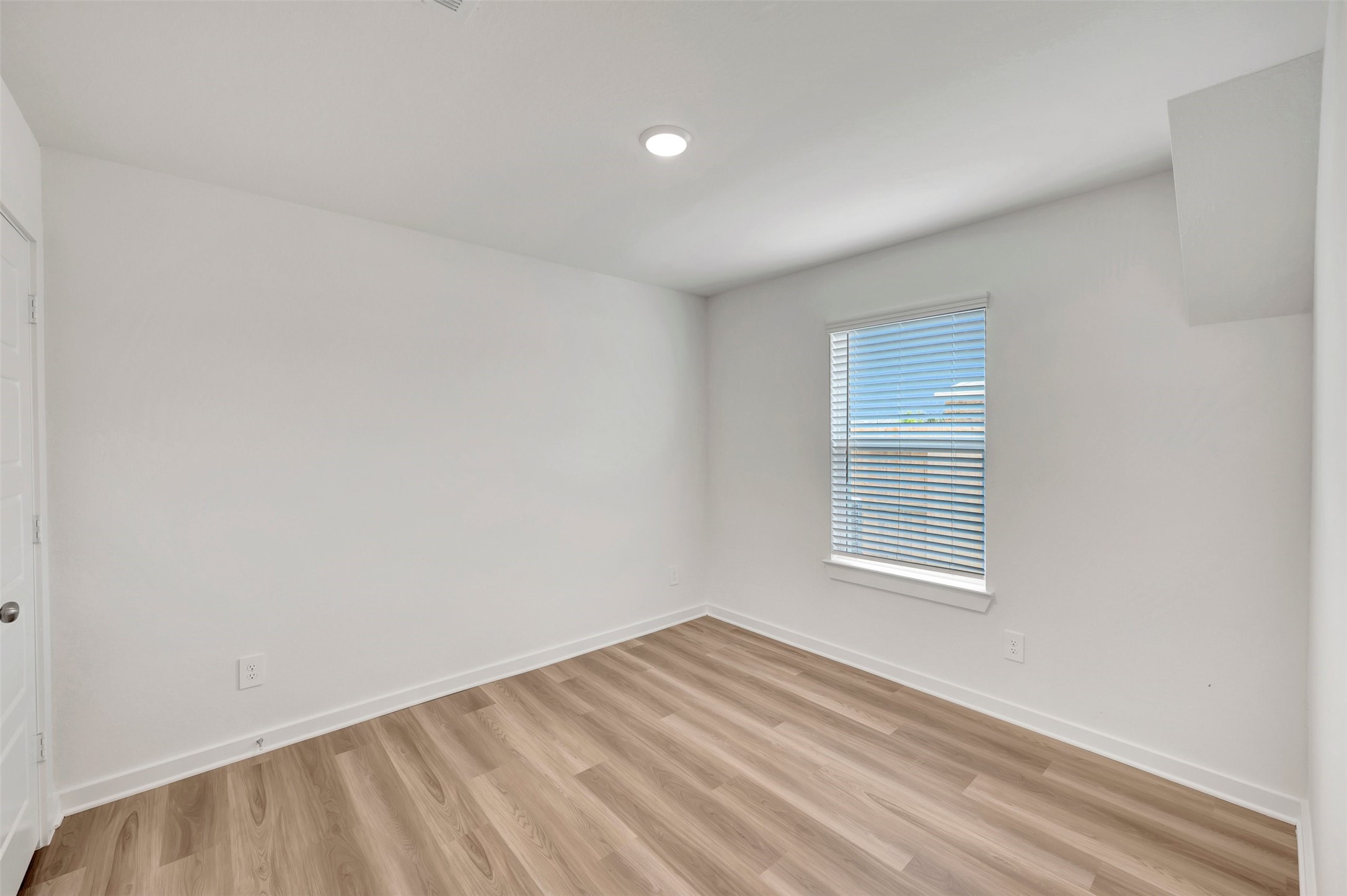 543 Flower Reed Court Magnolia, TX 77354 - Photo 27 of 46 an empty room with a window