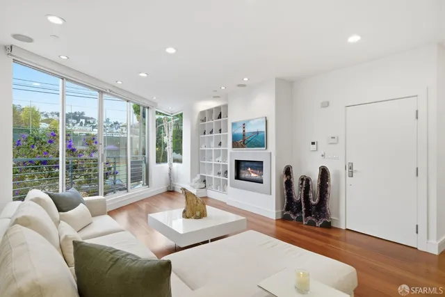 $2,395,000 | 161 Collingwood Street, San Francisco, CA 94114