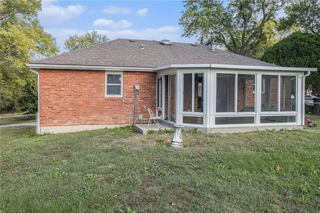 $300,000 | 716 North 61st Terrace, Kansas City, KS 66102