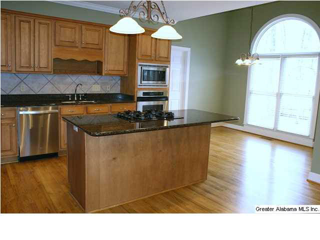 255 Silverleaf Drive Pelham, AL 35124 - Photo 5 of 32