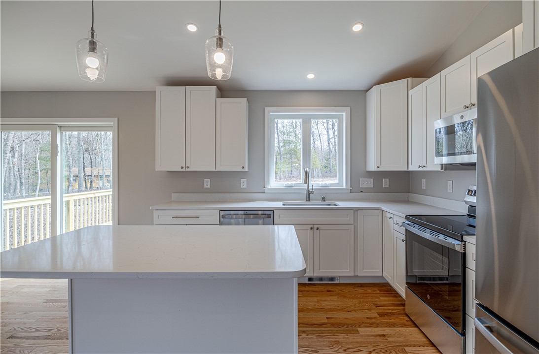 197 Carpenter Road Scituate, RI 02825 - Photo 14 of 24