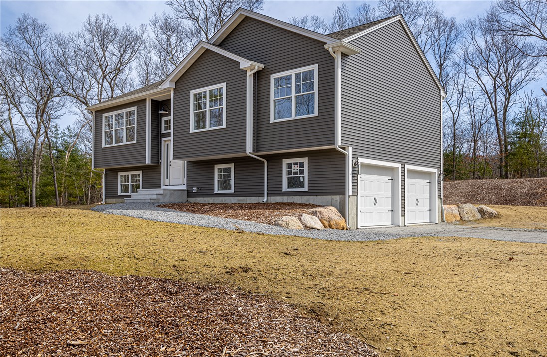 197 Carpenter Road Scituate, RI 02825 - Photo 3 of 24