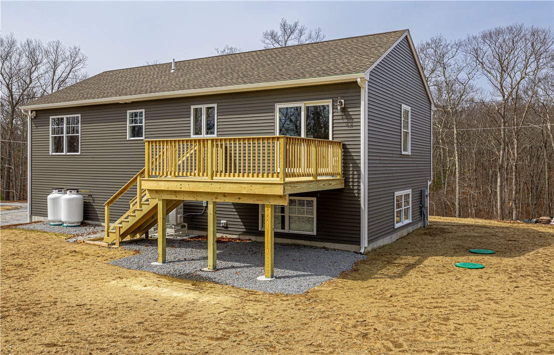 197 Carpenter Road Scituate, RI 02825 - Photo 7 of 24