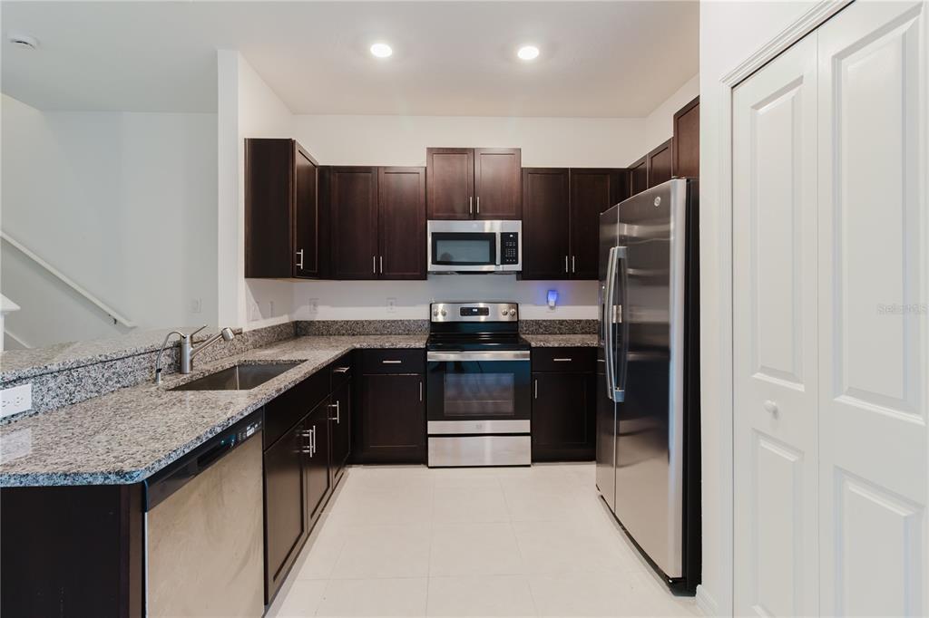 14452 Easy Goer Street Ruskin, FL 33573 - Photo 17 of 38