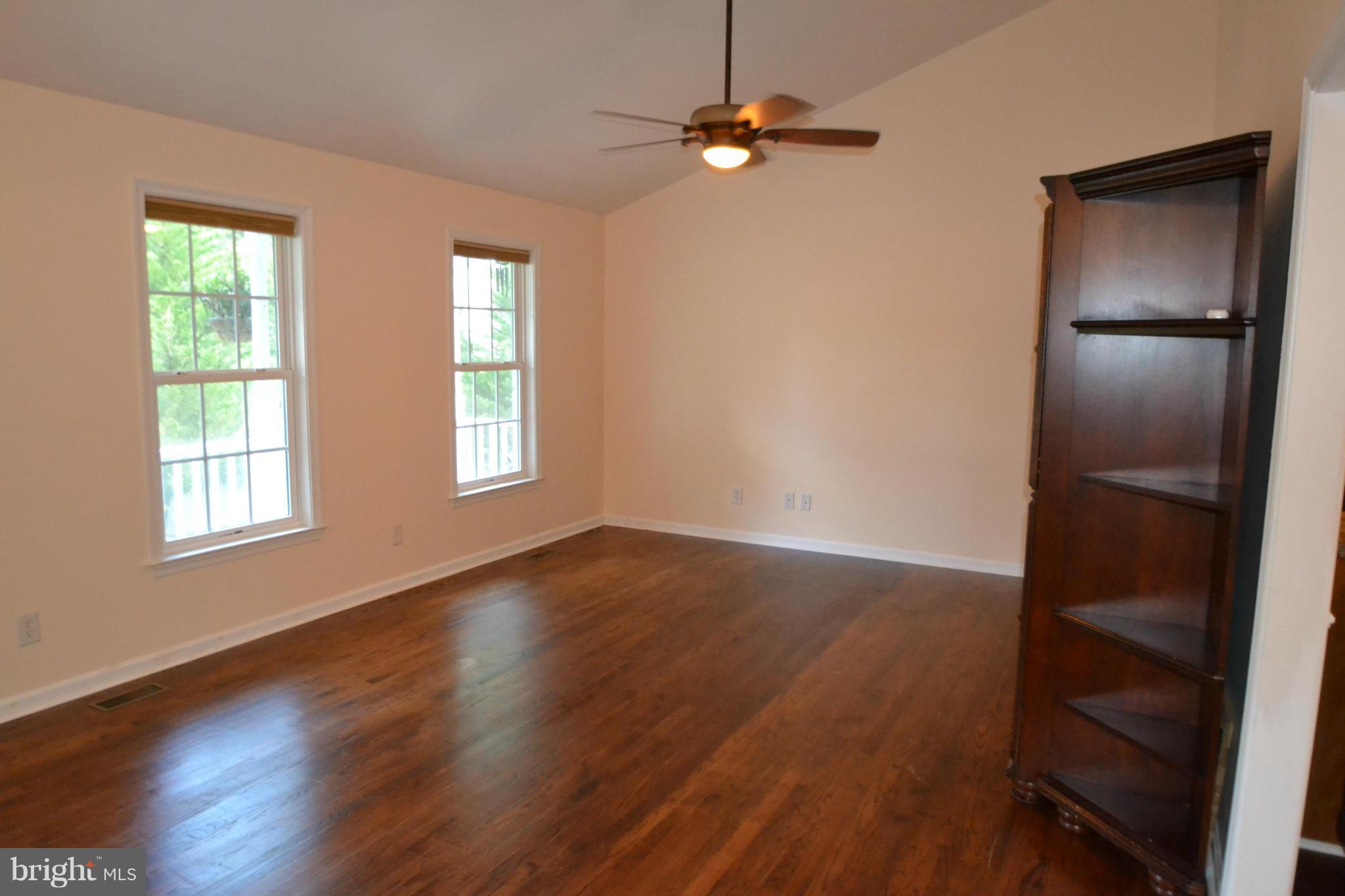 7 Rutledge Cove Ruther Glen, VA 22546 - Photo 11 of 26 Living Room