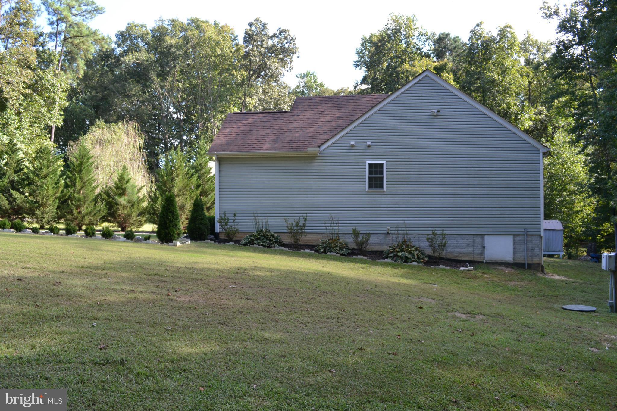 7 Rutledge Cove Ruther Glen, VA 22546 - Photo 3 of 26 Exterior (General)