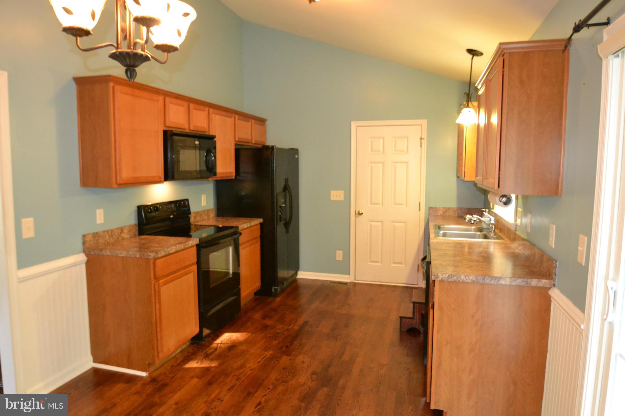 7 Rutledge Cove Ruther Glen, VA 22546 - Photo 6 of 26 Kitchen