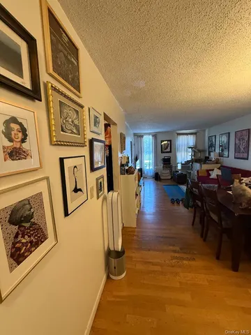 $869,000 | 940 Longwood Avenue | Longwood