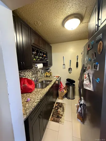 $869,000 | 940 Longwood Avenue | Longwood