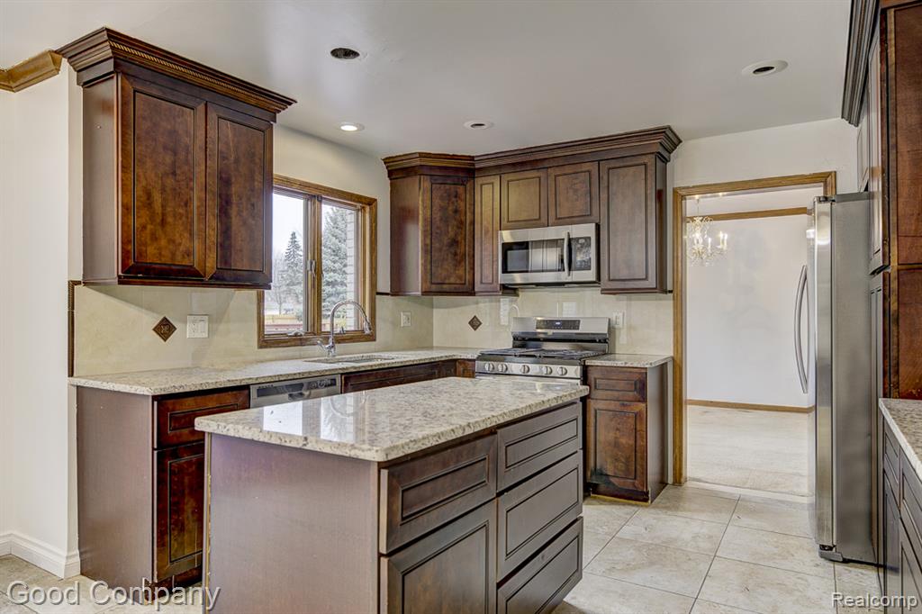 38092 Westchester Road Sterling Heights, MI 48310 - Photo 22 of 53