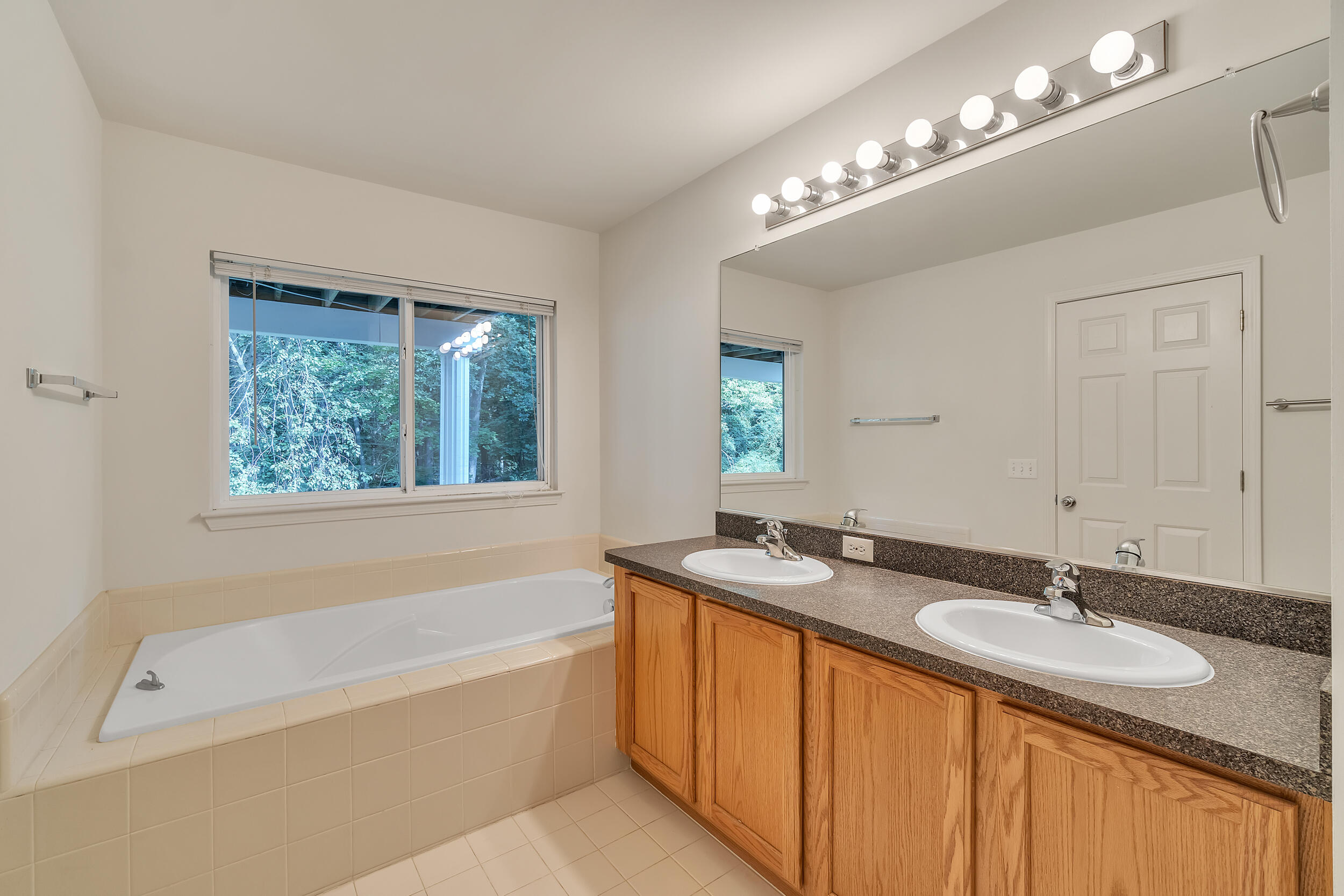 3133 Asher Road Ann Arbor, MI 48104 - Photo 19 of 28 asher-29