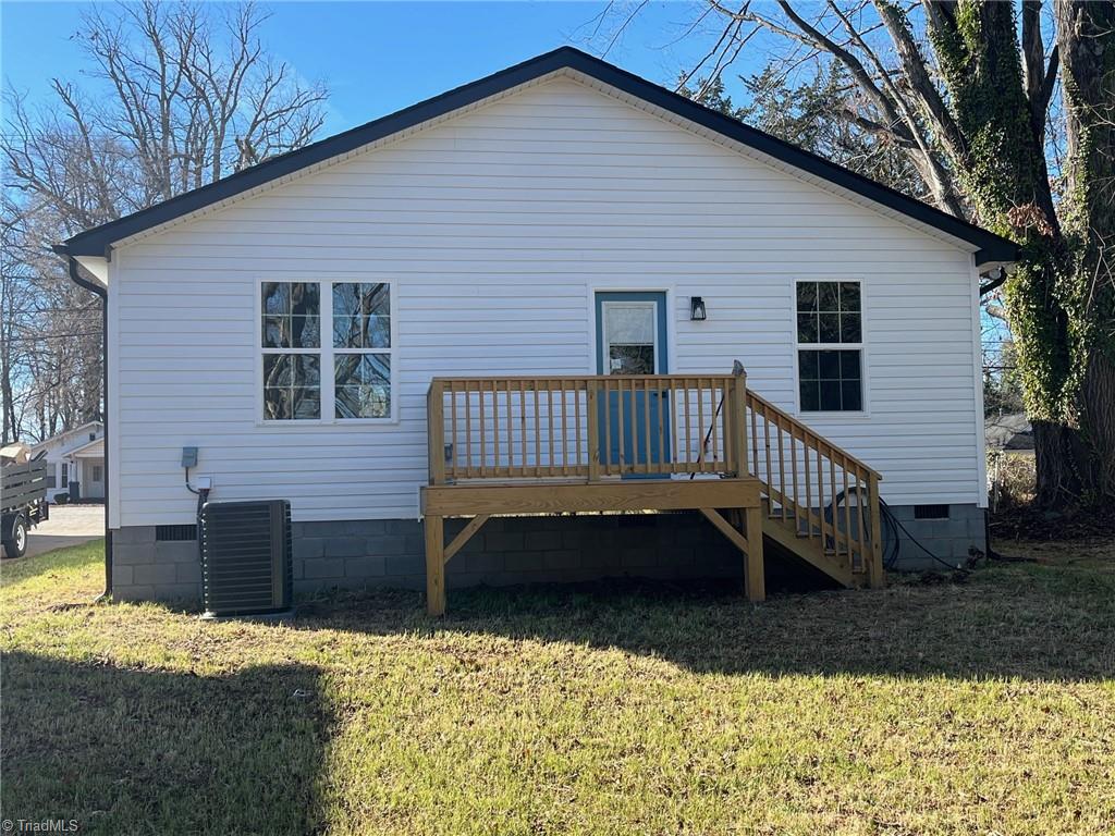 708 Old Winston Road High Point, NC 27265 - Photo 2 of 17 Rear
