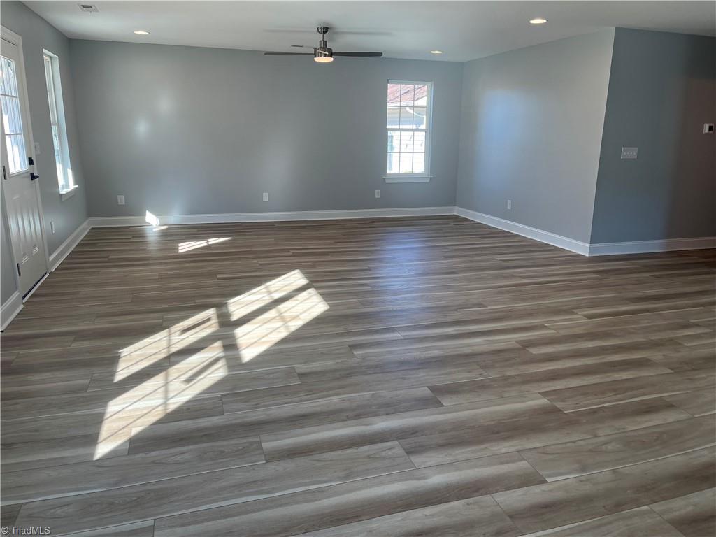 708 Old Winston Road High Point, NC 27265 - Photo 5 of 17 Livin Room