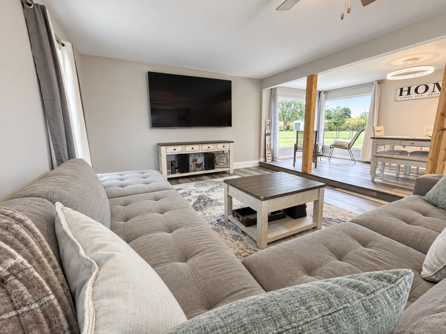 2076 North State Road Flora, IL 62839 - Photo 4 of 100 Gallery Image 4
