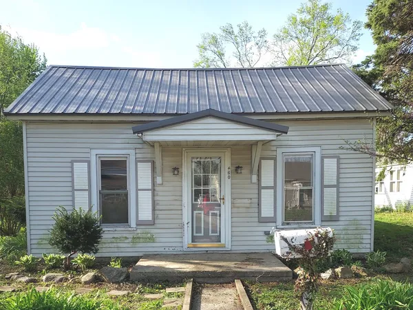 $74,000 | 460 East Washington Street, Arcola, IL 61910