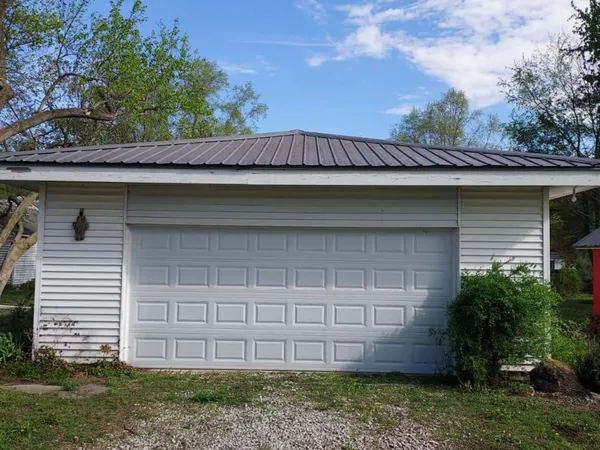 $74,000 | 460 East Washington Street, Arcola, IL 61910