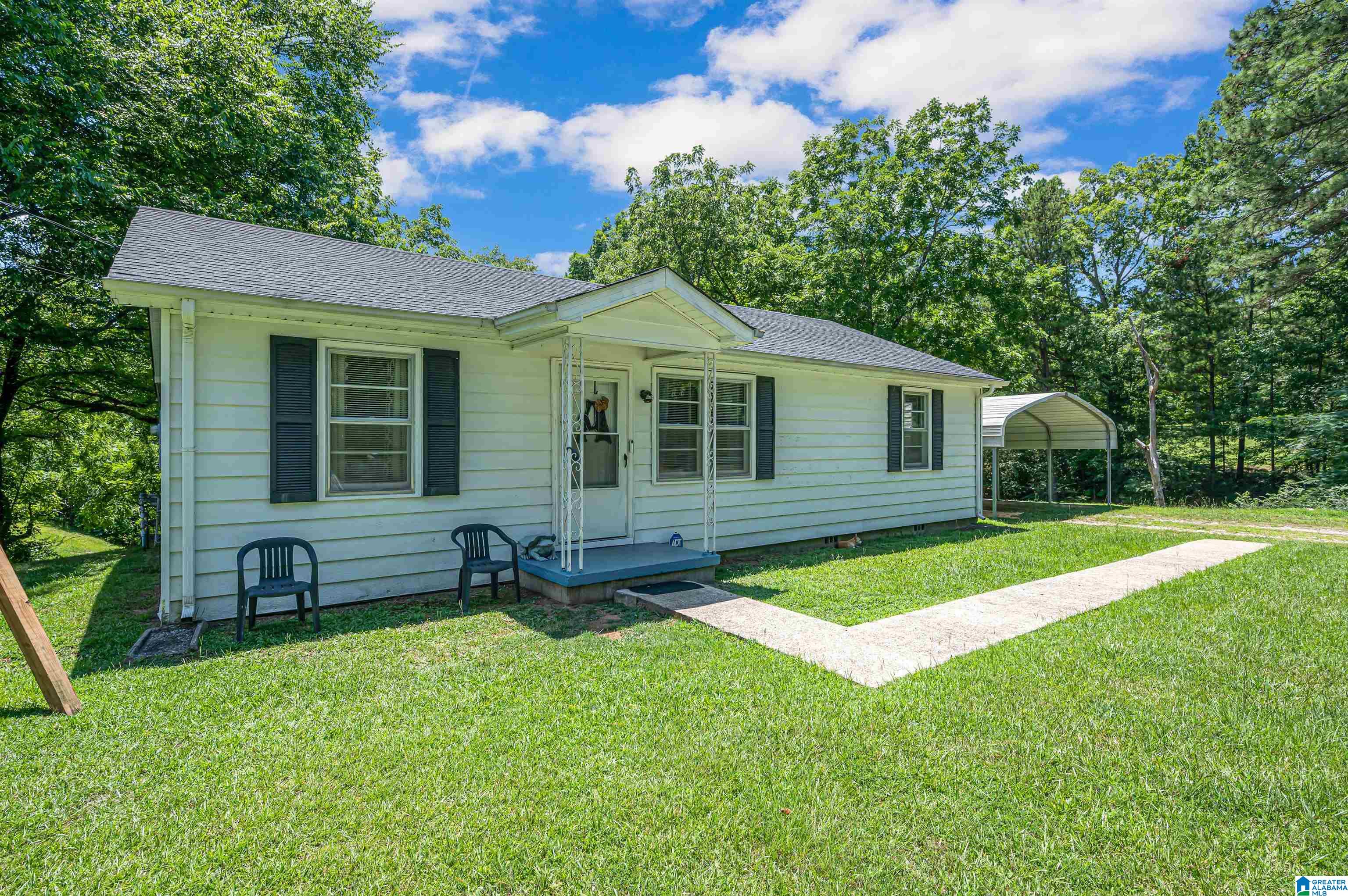 4312 Maple Circle Adamsville, AL 35005 - Photo 2 of 38